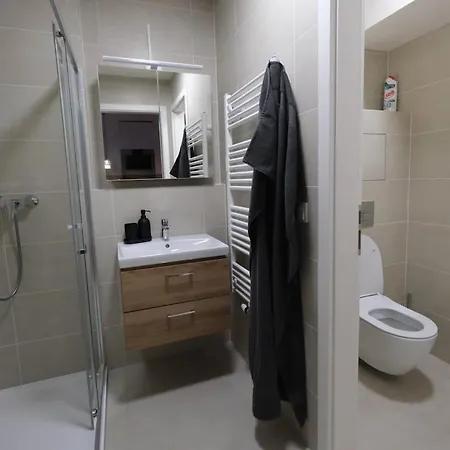 Modern 1br With Parking In 7 - Holesovice Διαμέρισμα *