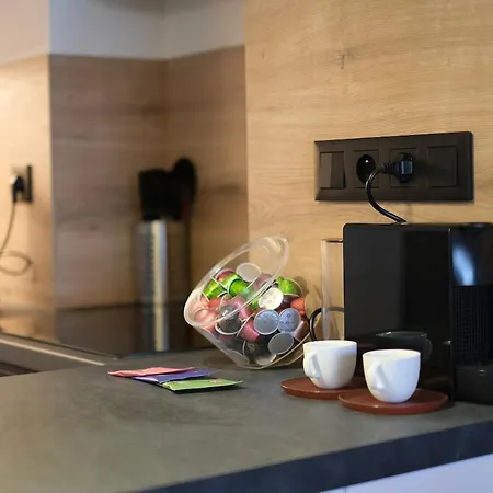 Modern 1br With Parking In 7 - Holesovice Πράγα